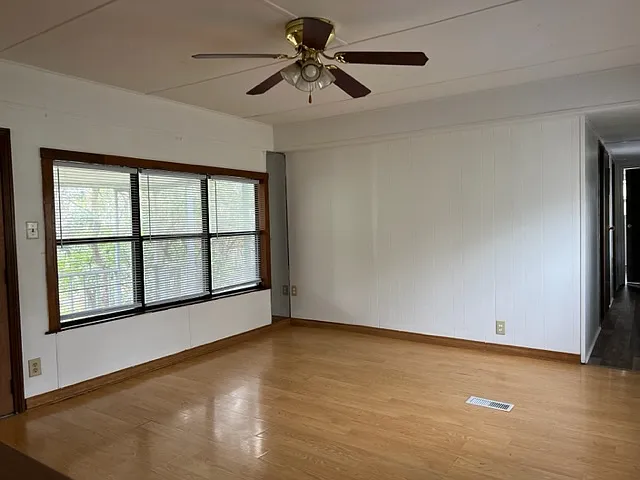 202 Harmons Way — Photo 7