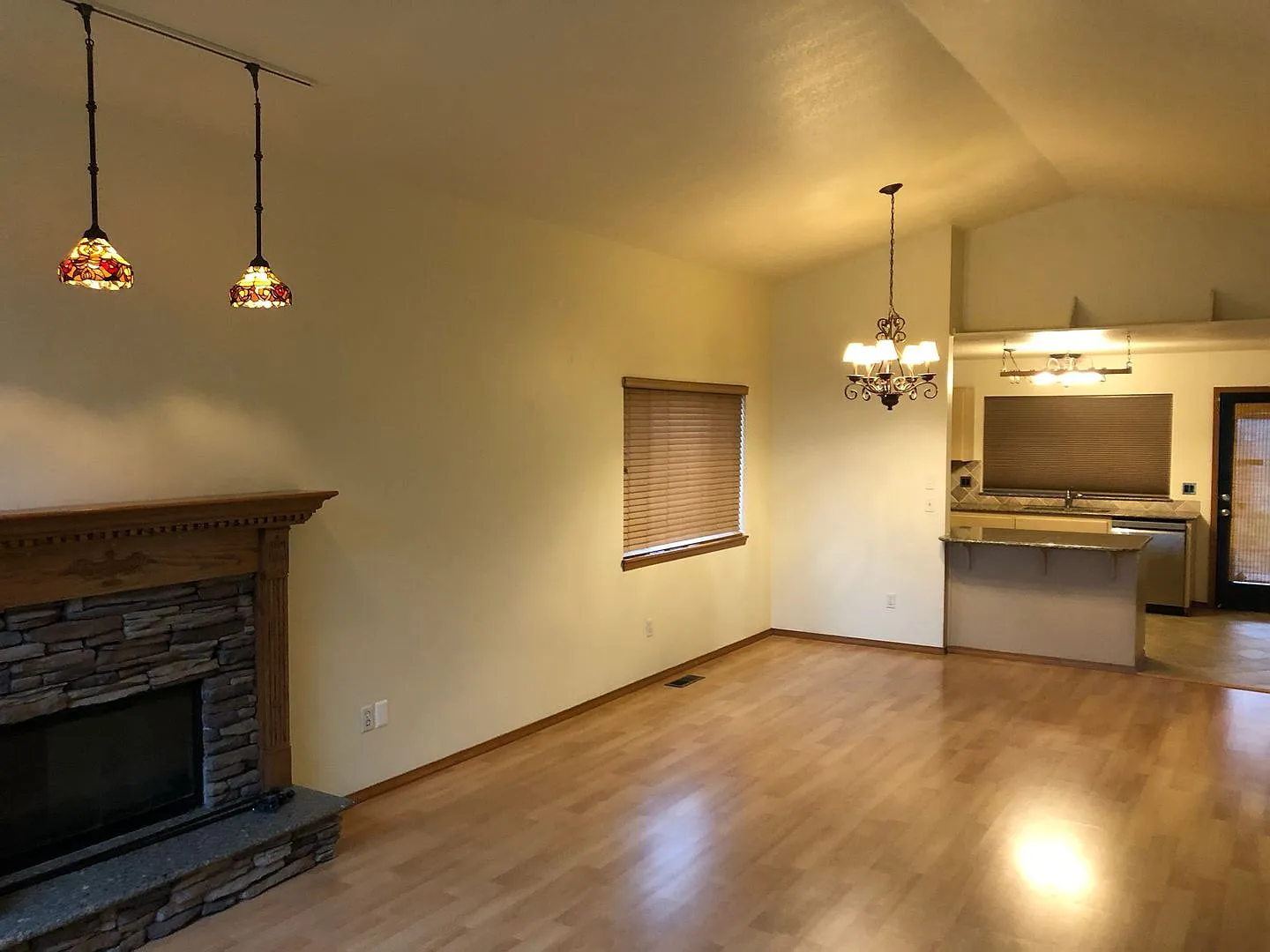 Newly Renovated 3 Bed, 2 Bath Home in McMinnville- Landscaping Included — Photo 3