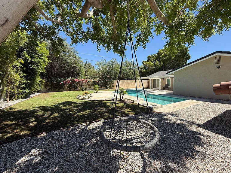 46301 Roadrunner Ln — Photo 3