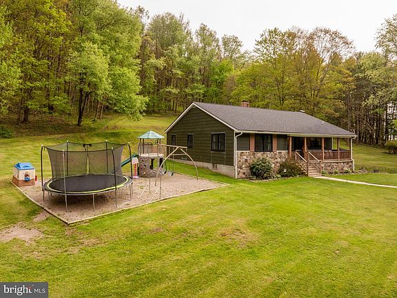 2nd image of 2254 Garrett Rd