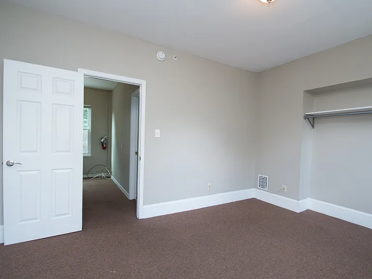 4125 Woodland Ave — Photo 7