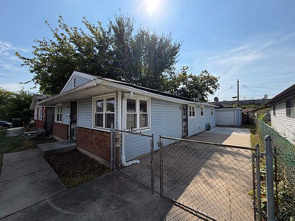 3rd image of 3227 Nelson Ave