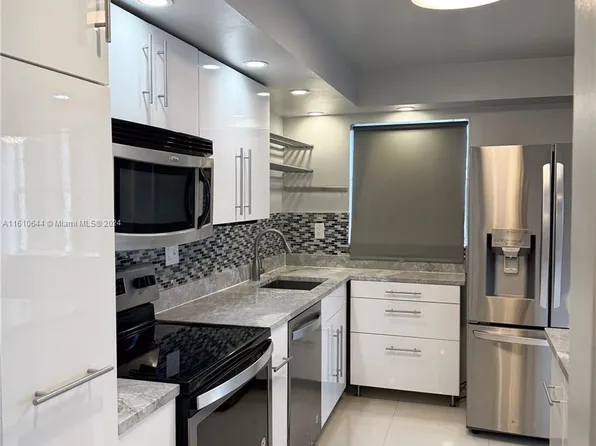 2761 Taft St APT 210, Hollywood, FL 33020