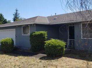 2142 Delta Waters Rd, Medford, OR 97504