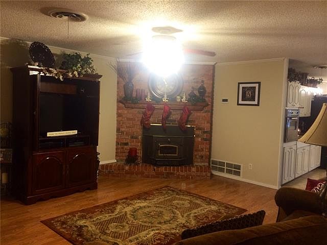 1st image of 1737 Yorktown Dr
