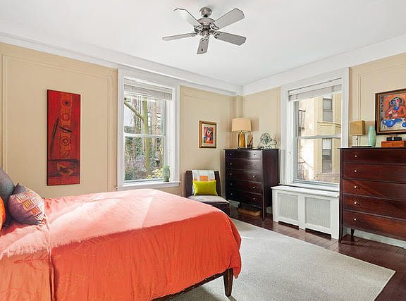 5th image of 240 W 75th St APT 2D