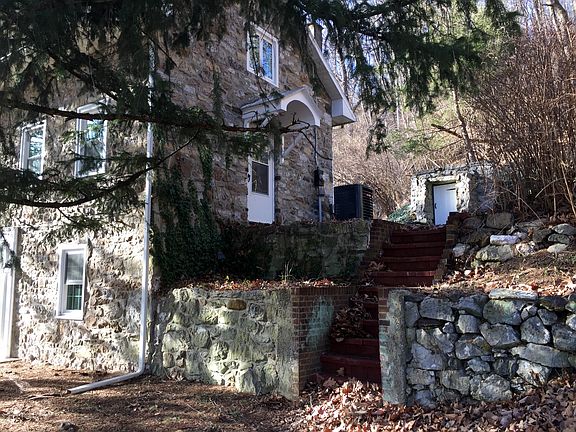 3rd image of 1412 Upper Van Reed Rd