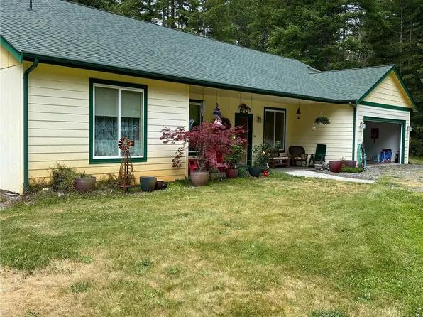 541 E Island View Road, Grapeview, WA 98546