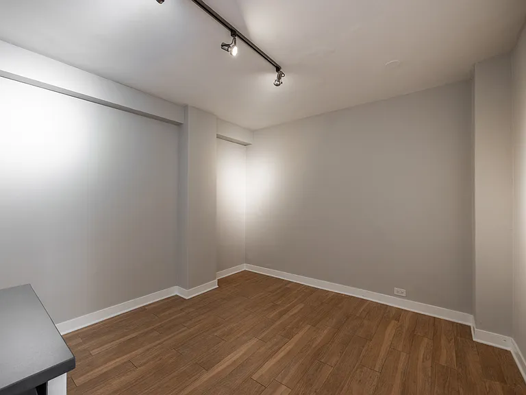 503 W Belmont Ave #3 — Photo 4