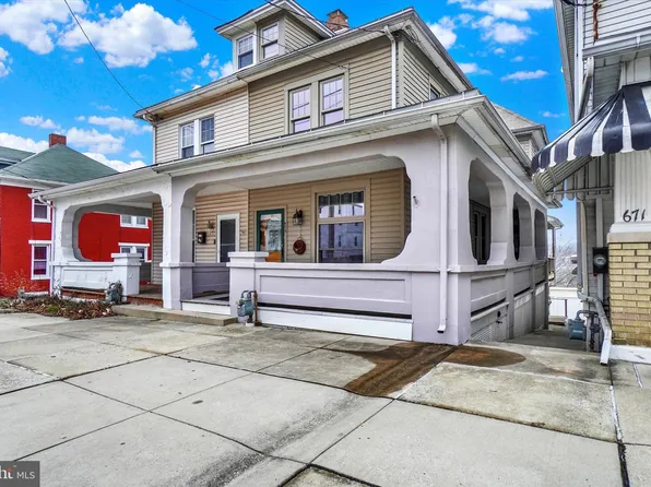 673 W Broadway, Red Lion, PA 17356