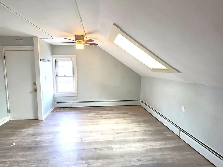 10-12 Evaleen Street — Photo 6