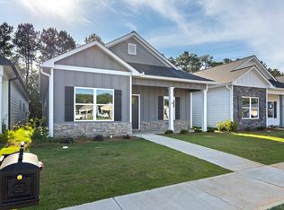 28 Courtyard Ln, Cartersville, GA 30120