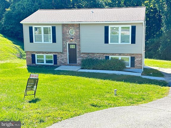 4th image of 9124 Croom Rd