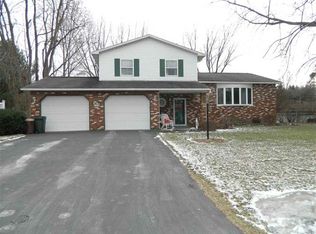 9 Riesling Rd, Schenectady, NY 12309