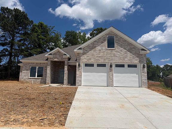 2nd image of 2116 Sable Oaks
