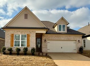 818 Quitman Ct W, Nesbit, MS 38651