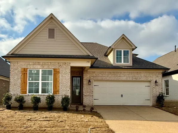 818 Quitman Ct W, Nesbit, MS 38651