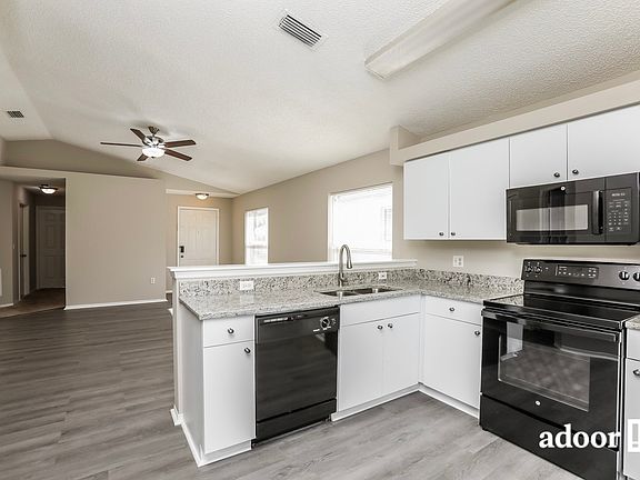 2nd image of 874 Bella Vista Way