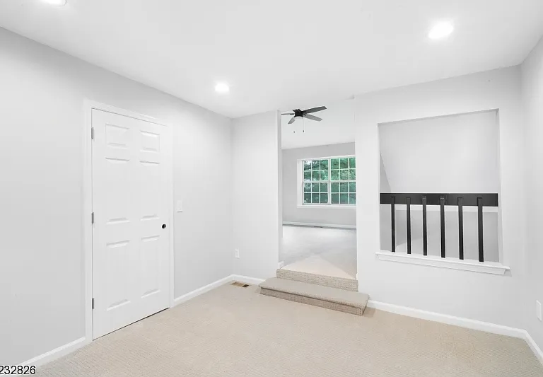 318 Main St — Photo 11