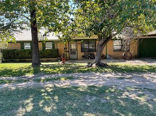 1302 Nix Rd, Lampasas, TX 76550