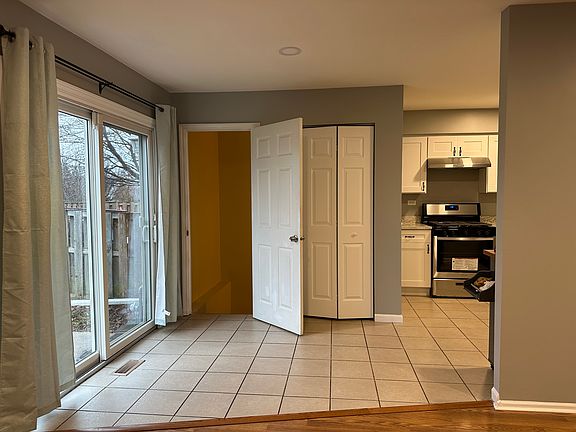 4th image of 807 Mansfield Ct
