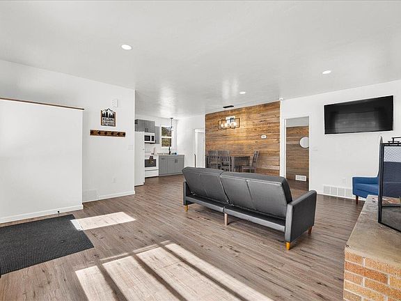 5th image of W9862 County Rd W