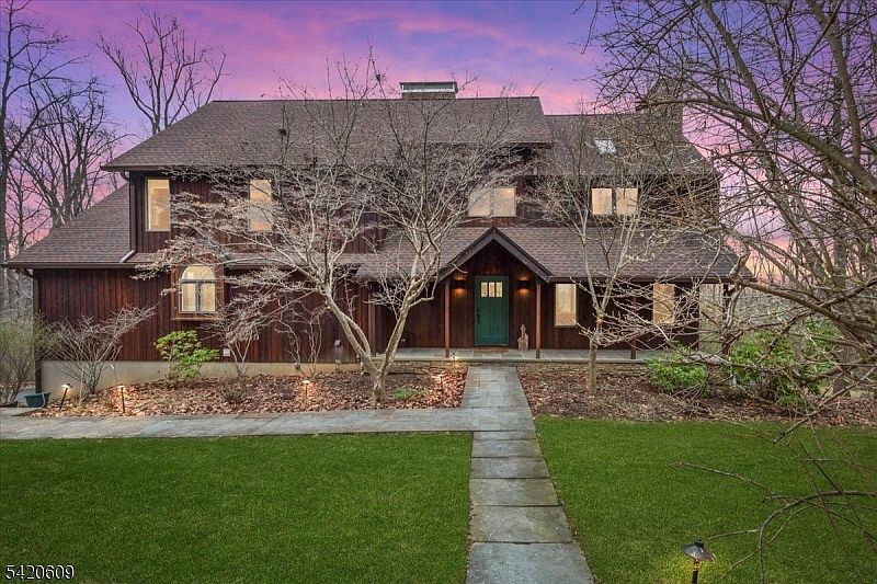 1st image of 908 Ravine Road