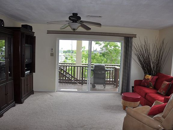 3rd image of 209 Starboard Ave