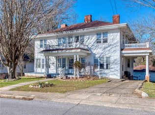 959 N Lakeshore Dr, Lake Junaluska, NC 28745