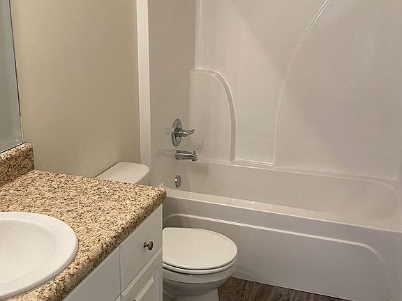 5th image of 118 Twelve Oaks Ct