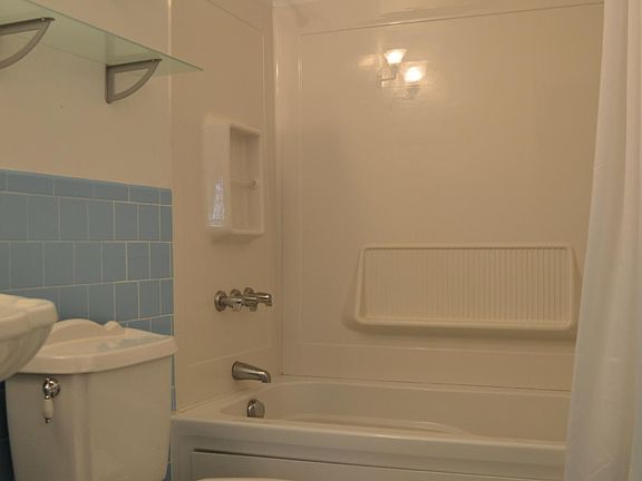 5th image of 9203 Minna Dr