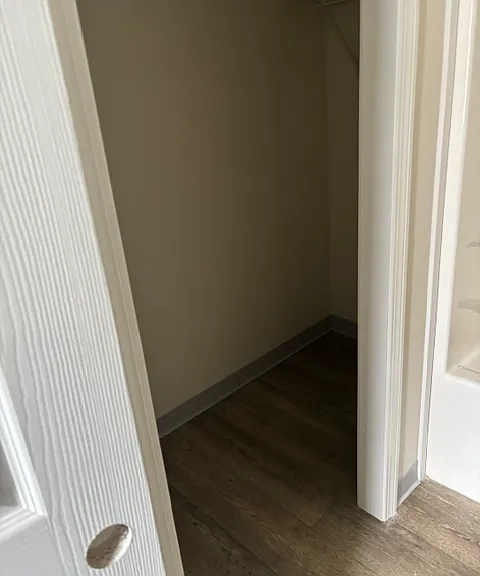 8 Cadillac Dr — Photo 4