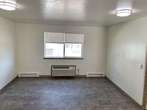5th image of 851 Gibbon St Unit 2