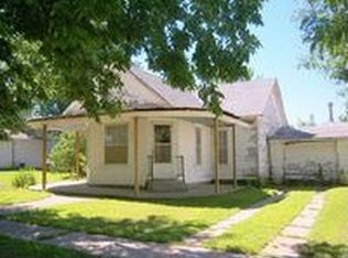 335 Searle St, Whiting, KS 66552