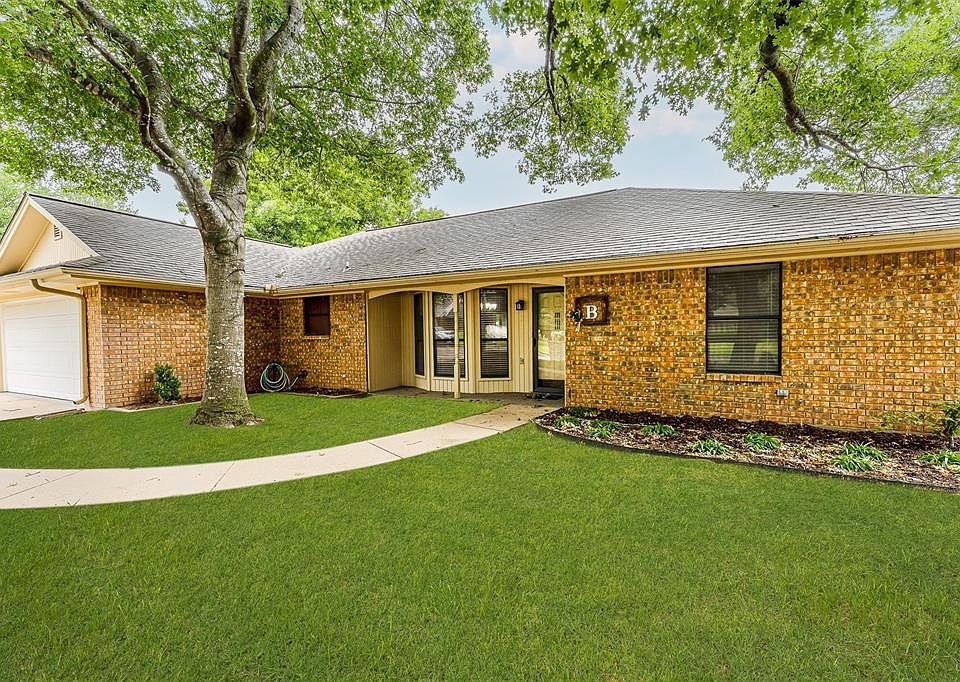 1st image of 1111 Prairie Wind Blvd
