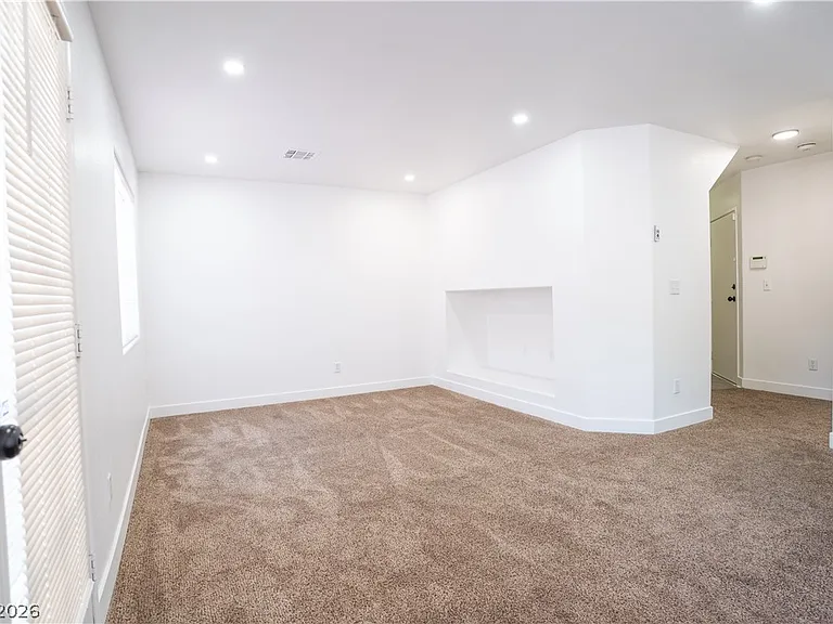2524 Adelante Ave #106 — Photo 12