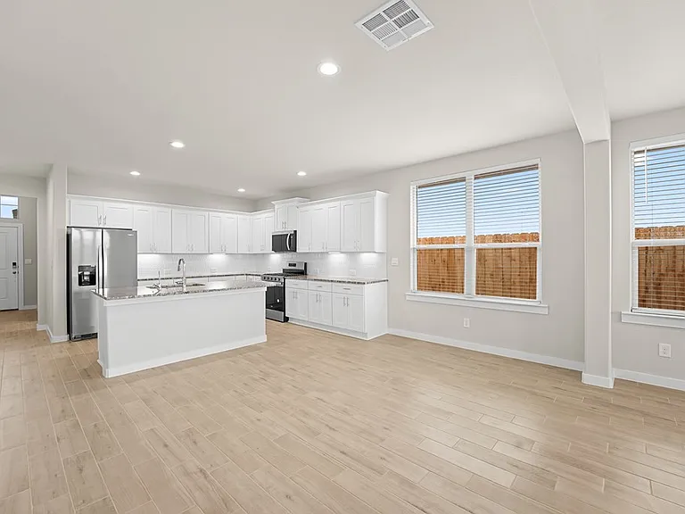 2107 Fortune Dr — Photo 8