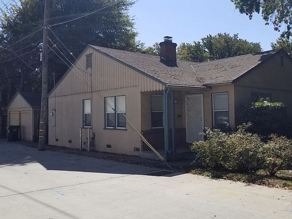 3rd image of 2217 8th St