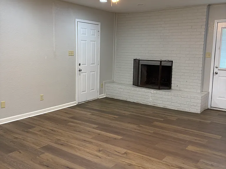 5 Raleigh Ln — Photo 4
