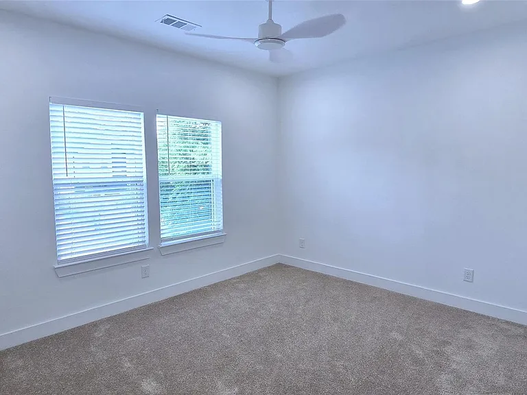 1475 Ferguson Way #A — Photo 15
