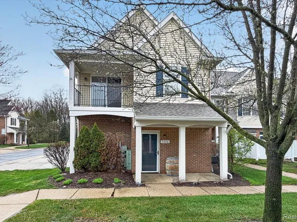 731 Amberly Dr, Waterford, MI 48328