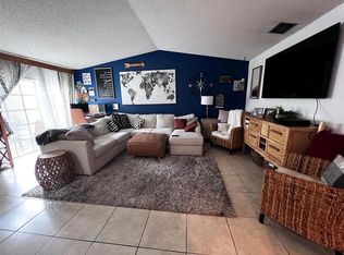 200 Sparrow Dr APT 2, Royal Palm Beach, FL 33411