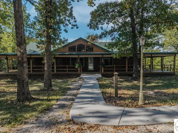 209 Two N Two Ln, Camdenton, MO 65020