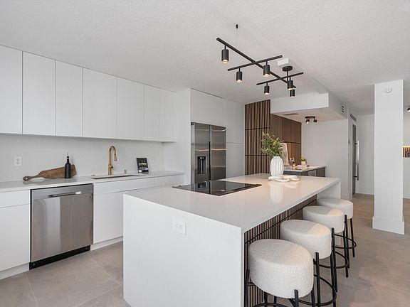 5th image of 2800 E Sunrise Boulevard #4c