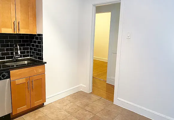 Rented by Waverly Realty Associates | media 22