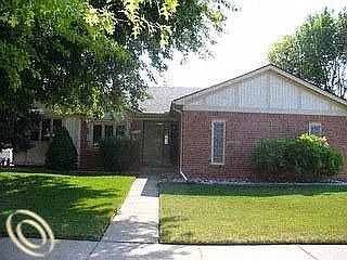 1st image of 46570 Arapahoe Dr