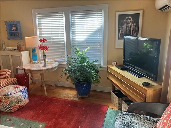 2nd image of 5029 S Wyandotte St #2S