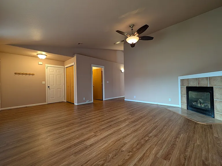 6566 Jules Pl — Photo 5