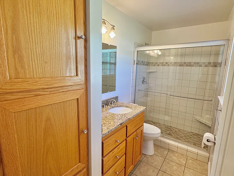 5609 Landrum Dr — Photo 16