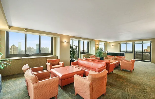 Rented by Halstead Real Estate | media 20